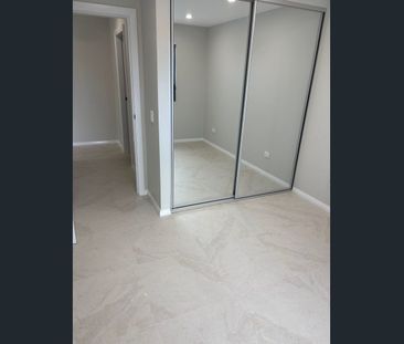 Brand new Granny Flat, private entry - Winston Hills - Photo 6