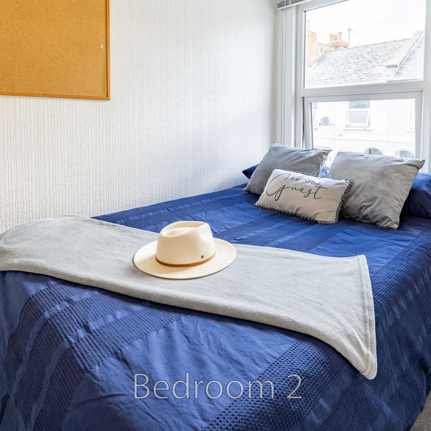 Room 1 - Photo 1