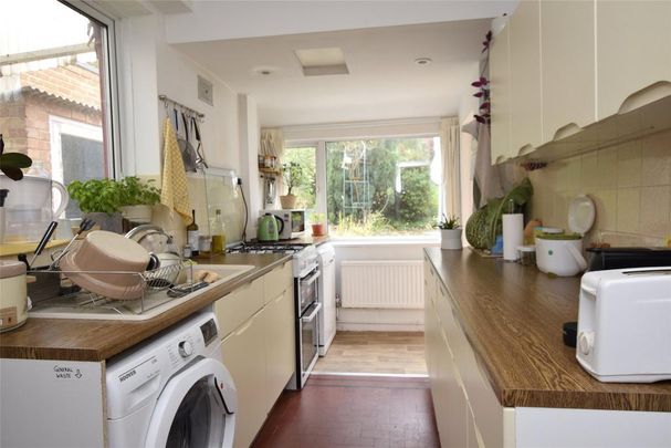 3 bedroom semi-detached house to rent - Photo 1