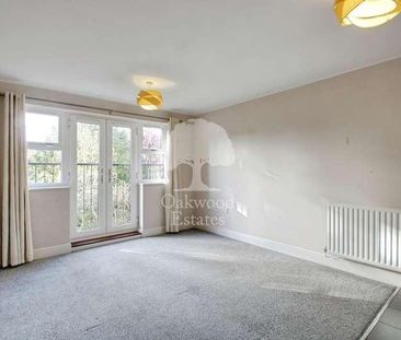 Harvey Road, Langley, SL3 - Photo 1