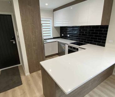 Short walk to Waikato Hospital - Photo 1