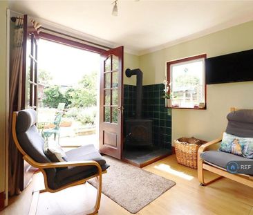 4 bedroom detached house to rent - Photo 6