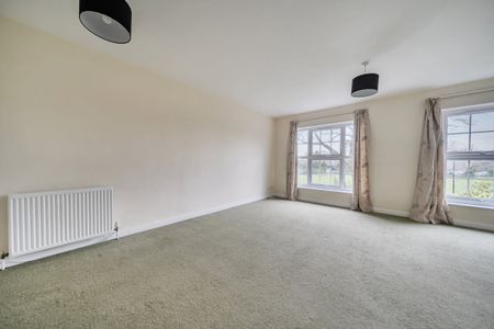 4 bedroom terraced house to rent - Photo 3