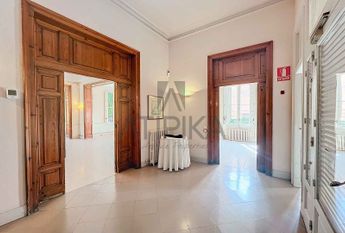 Casa señorial junto a la Clínica Teknon, Barcelona