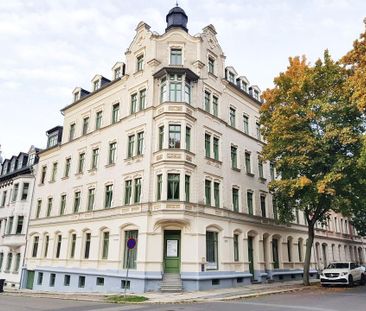 Helle 3-Raum-Wohnung in saniertem Gründerzeit-Mehrfamilienhaus, ruh... - Photo 1