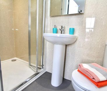 1 bedroom in a house share to rent - Photo 6