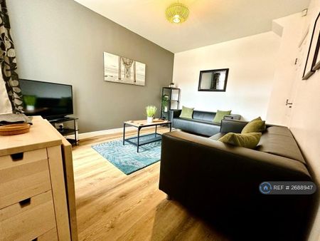 4 bedroom terraced house to rent - Photo 2