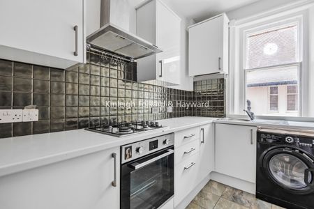 Ferncroft Avenue, Hampstead, London, NW3 - Photo 3