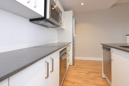111 Lawton Boulevard - Photo 2