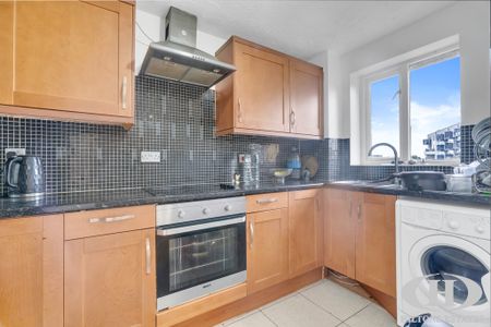 Burket Close, Southall - Photo 5