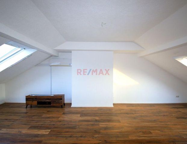 Frisch renovierte 3-Zimmer-Wohnung mit Küche & Bad zu vermieten - Foto 1