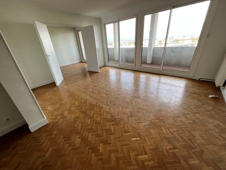 T4 rénové de 90 m² avec garage - Photo 2