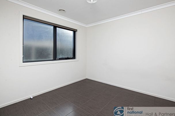 34 Almondsbury Avenue, 3806, Berwick Vic - Photo 1