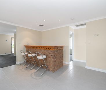 24 Goroka Grove, Ballajura - Photo 2