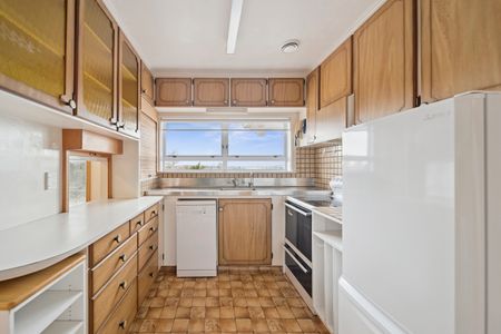 10 Greenhill Crescent, Pakuranga Heights - Photo 3