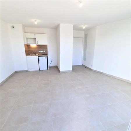 Location Appartement 2 pièces 45m² JUVIGNAC 34990 - Photo 2