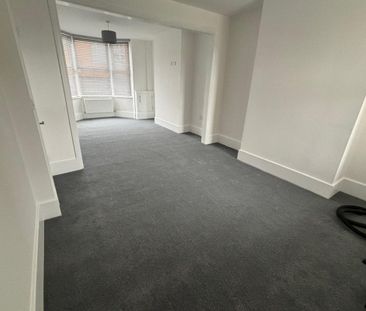 Spencer Road - Photo 3