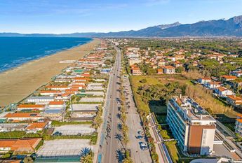 viale sergio bernardini, 345, Camaiore, Tuscany 55041