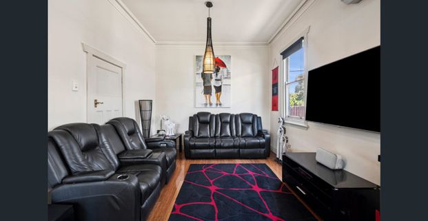 Californian Character Home in East Geelong - Photo 1