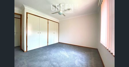 Spacious Three-Bedroom Duplex - Photo 4