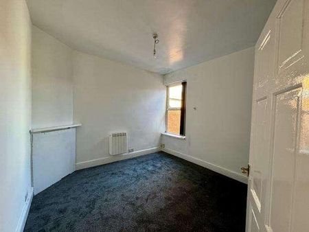 Flat Above Normanton Road, Derby, DE23 - Photo 2