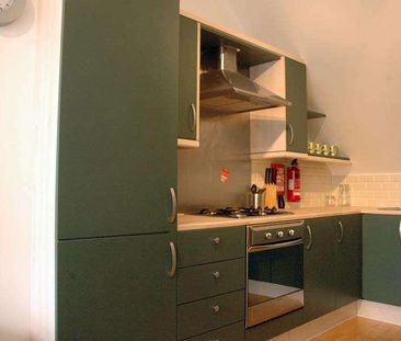 St Davids Square, London, E14 - Photo 5