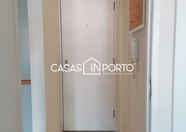 T1 para arrendamento na Rua Santa Catarina - Porto