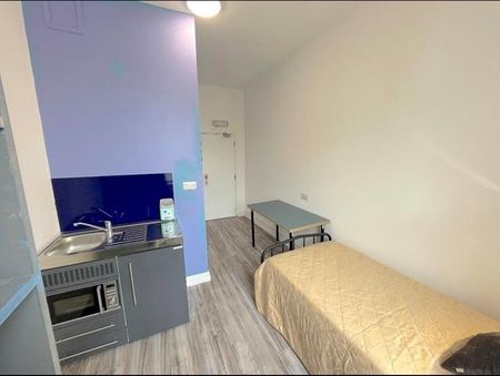 Studio to rent - Photo 3