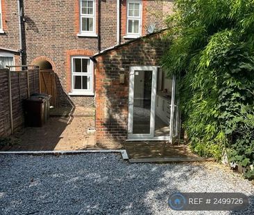 3 bedroom terraced house to rent - Photo 5