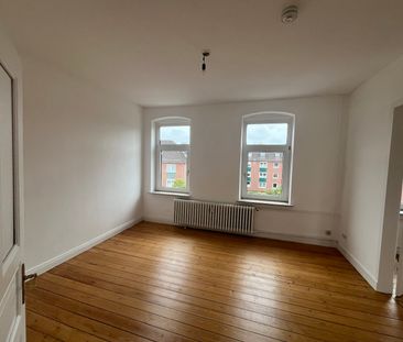 Schöne 2,5 Zimmer Altbau Wohnung im Herzen von Kiel. - Foto 1