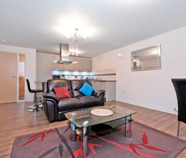 2 bedroom flat to rent - Photo 1