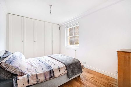 Beautiful period property, located on the highly desirable Warwick Square. 2 bedrooms (1 double, 1 single), 2 bathrooms, reception and kitchen. - Photo 5