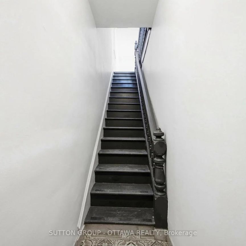 2 - 244 ROCHESTER STREET - Photo 1