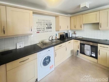 2 bedroom flat to rent - Photo 3