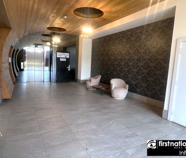 Excellent Location, Great size, Convenience is the key - Photo 3