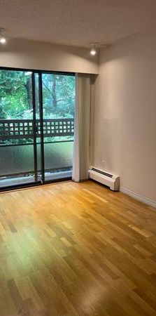 Spacious 2-Bedroom Apartment - Photo 1