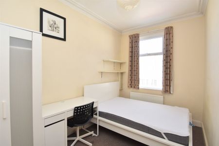 5 bedroom house to rent - Photo 2