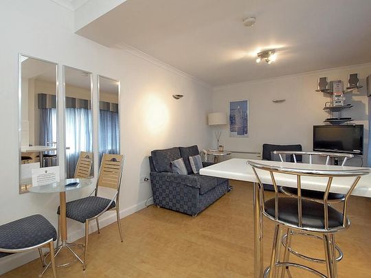 Abbey Hall, Reading, RG1 3FB - Photo 1