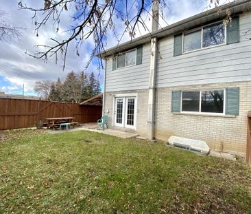 For Lease - 43 Walter Avenue Unit# lower back unit, Newmarket, Ontario - Photo 2