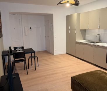 Location Appartement 2 pièces 40m² LILLE 59000 - Photo 3