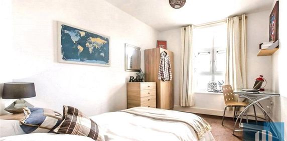 1 bedroom in a house share to rent - Photo 2