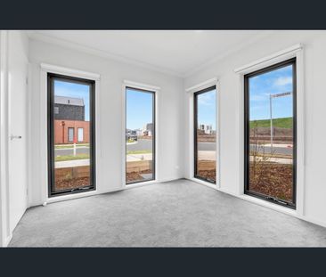 12 Dussehra St, Kalkallo, Vic 3064 - Photo 6