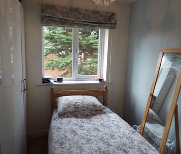 Queensgate, Maidstone - Photo 3