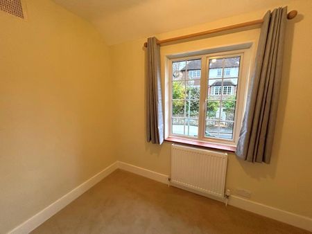 3 bedroom detached house to rent - Photo 4