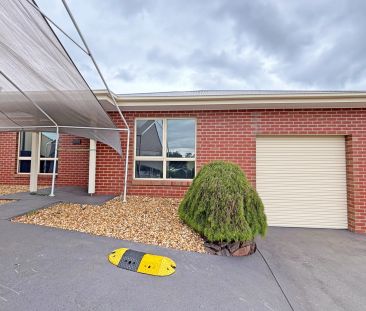 Low Maintenance Townhouse - Photo 5