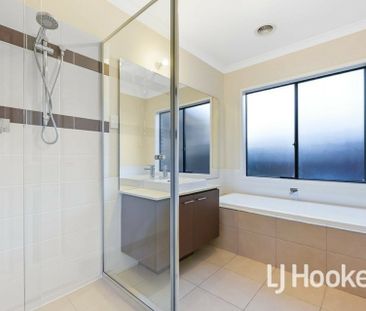 Generous Family Home - Photo 5