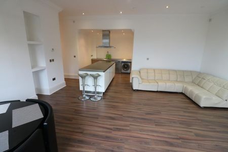 2 bedroom apartment to rent - Photo 2