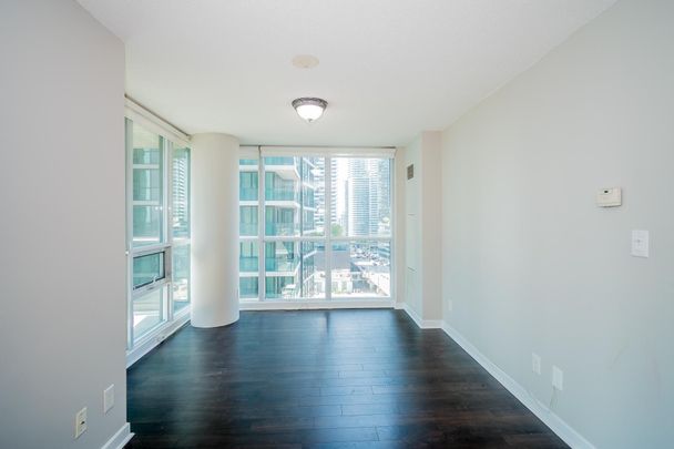For Lease - 18 Harbour Street Unit# 1410, Toronto, Ontario - Photo 1