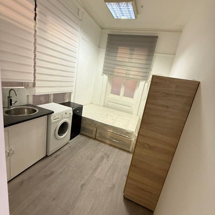 Studio Flat, Leytonstone, E11 - Photo 1