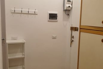 Студия возле метро Лоди